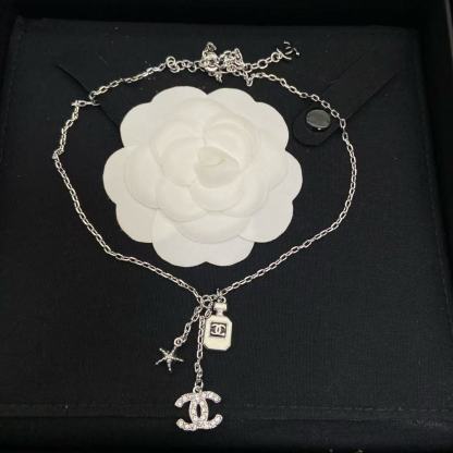 CHANE1 香水瓶タッセルネックレス【50％割引+送料無料】