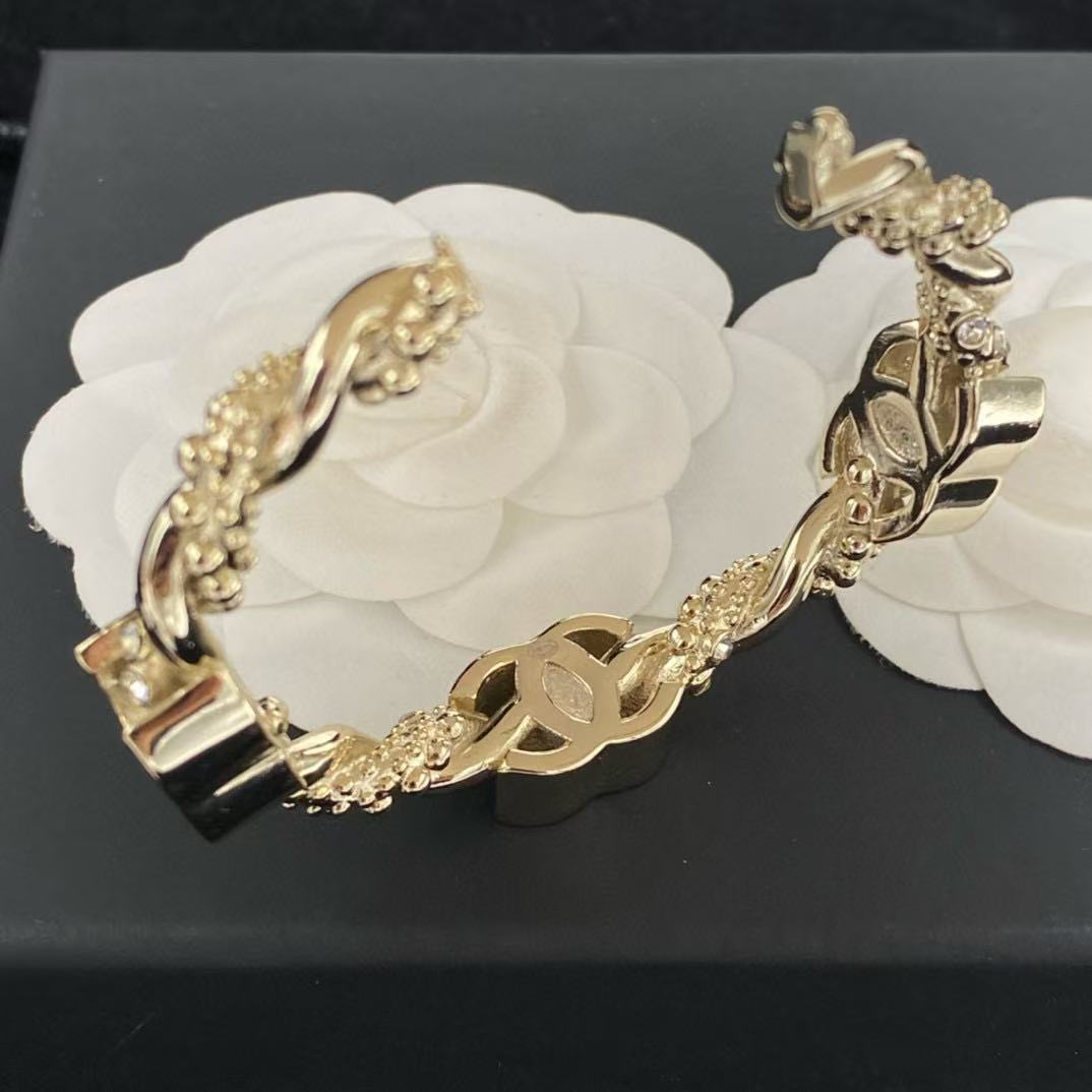 CHANE1 ダブルCロゴオープンブレスレット【50％割引+送料無料】