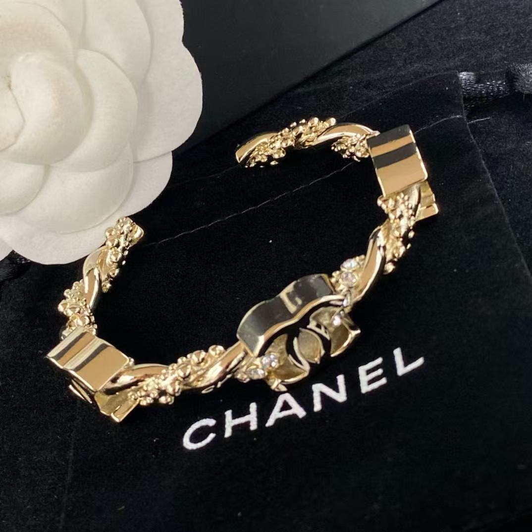 CHANE1 ダブルCロゴオープンブレスレット【50％割引+送料無料】