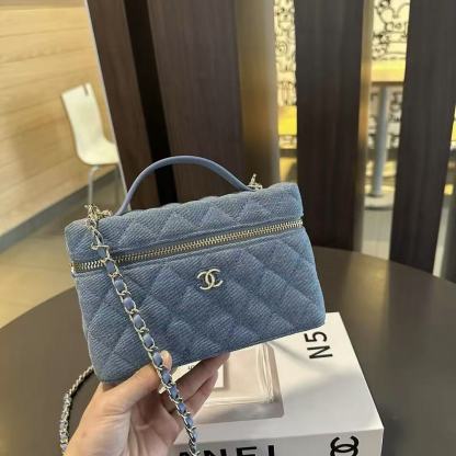 CHANE1 デニムチェーンバッグ【50％割引+送料無料】