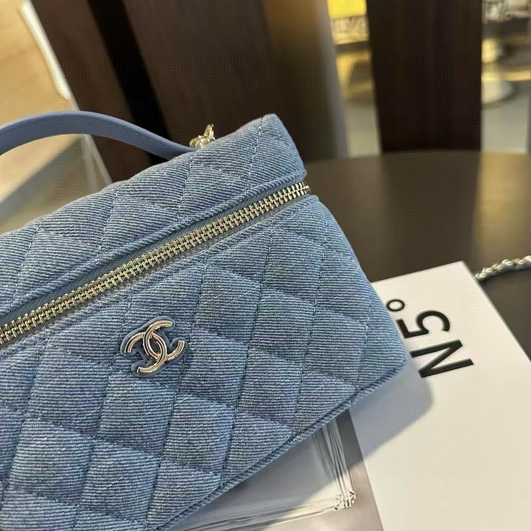 CHANE1 デニムチェーンバッグ【50％割引+送料無料】