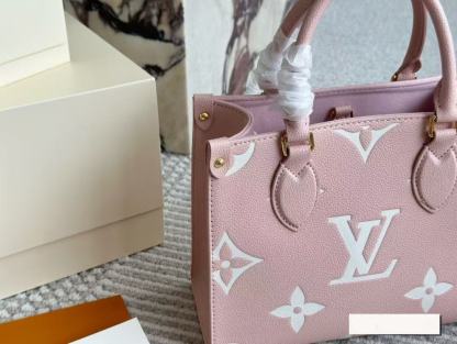 LV onthegoショッピングバッグ【50％割引+送料無料】