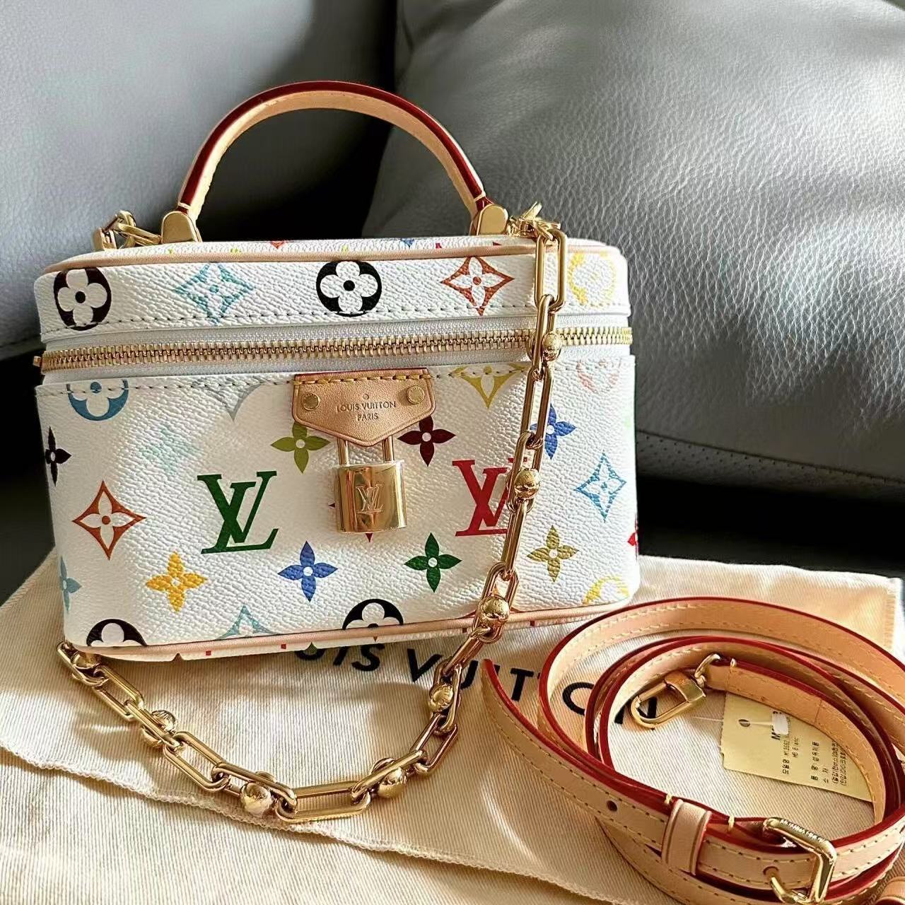 LVチェーンのカラフルなコスメバッグ【50％割引+送料無料】