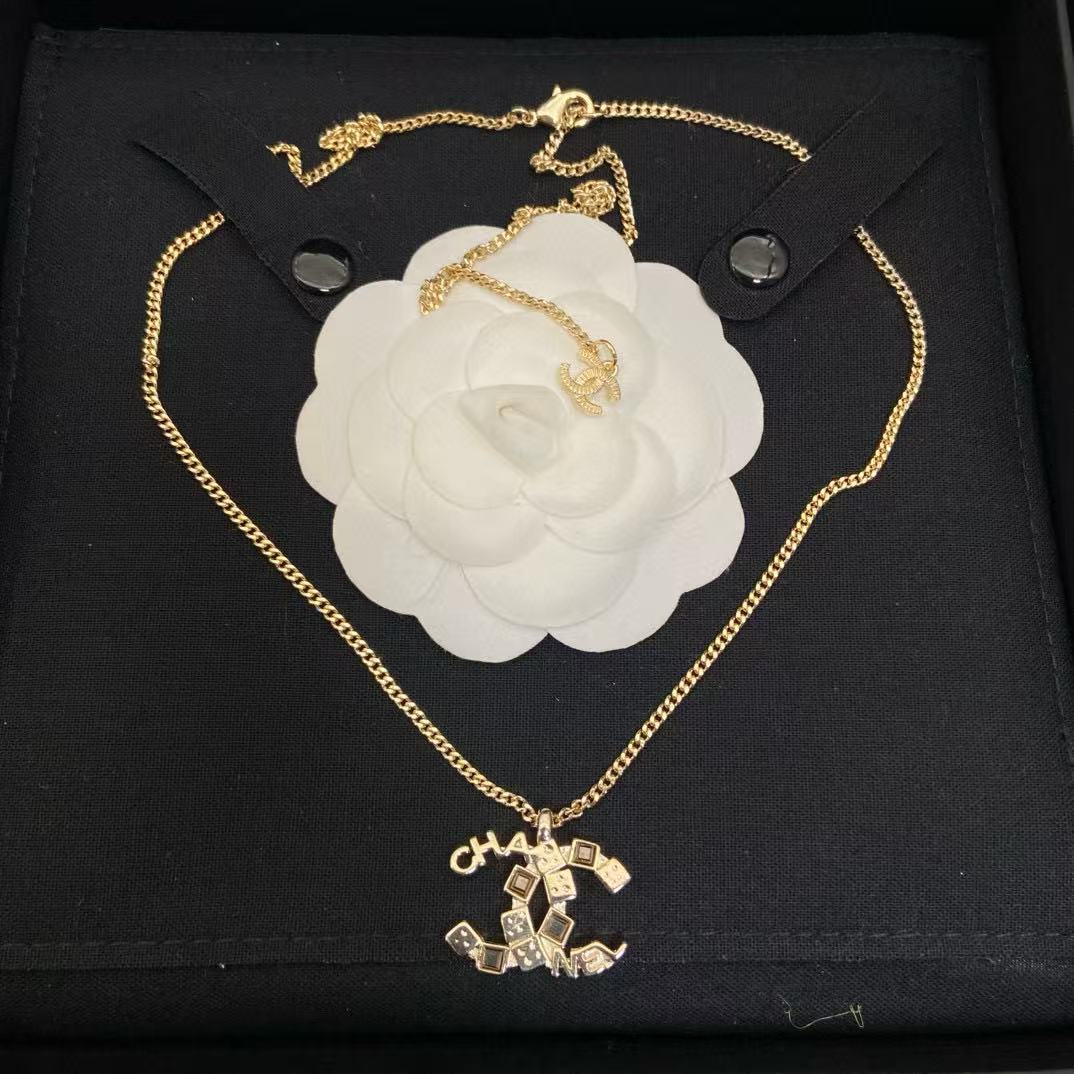 CHANE1 ダブルCスクエアダイヤモンドネックレス【50％割引+送料無料】