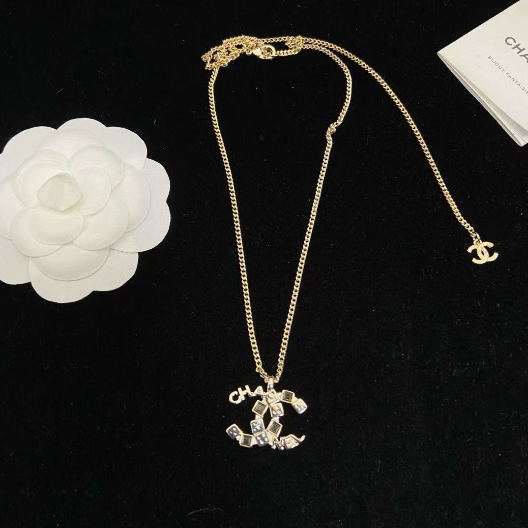CHANE1 ダブルCスクエアダイヤモンドネックレス【50％割引+送料無料】