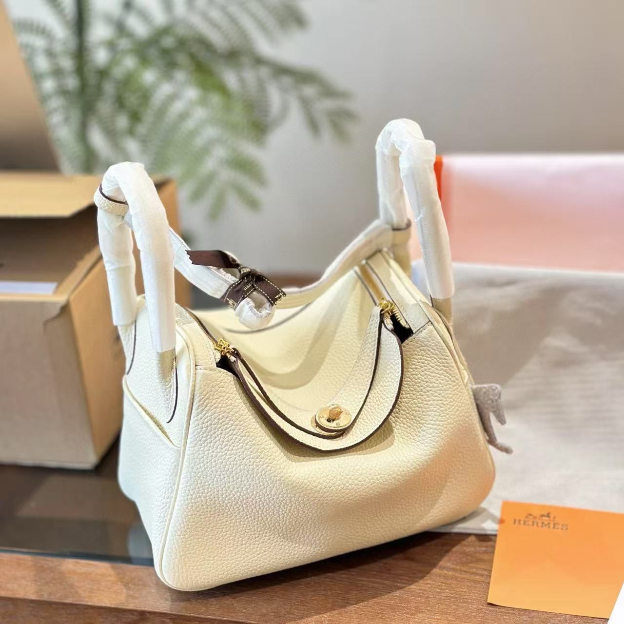 ＨＥＲＭＥＳLindy脇の下のバッグ【50％割引+送料無料】