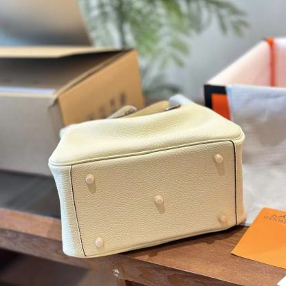 ＨＥＲＭＥＳLindy脇の下のバッグ【50％割引+送料無料】