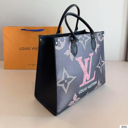 ＬＯＵＩＳ ＶＵＩＴＴＯＮ刺繍入りジャングルトート【50％割引+送料無料】