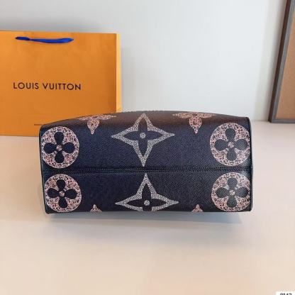 ＬＯＵＩＳ ＶＵＩＴＴＯＮ刺繍入りジャングルトート【50％割引+送料無料】