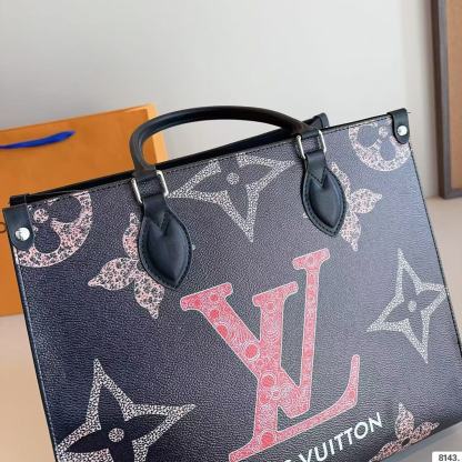 ＬＯＵＩＳ ＶＵＩＴＴＯＮ刺繍入りジャングルトート【50％割引+送料無料】