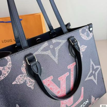 ＬＯＵＩＳ ＶＵＩＴＴＯＮ刺繍入りジャングルトート【50％割引+送料無料】