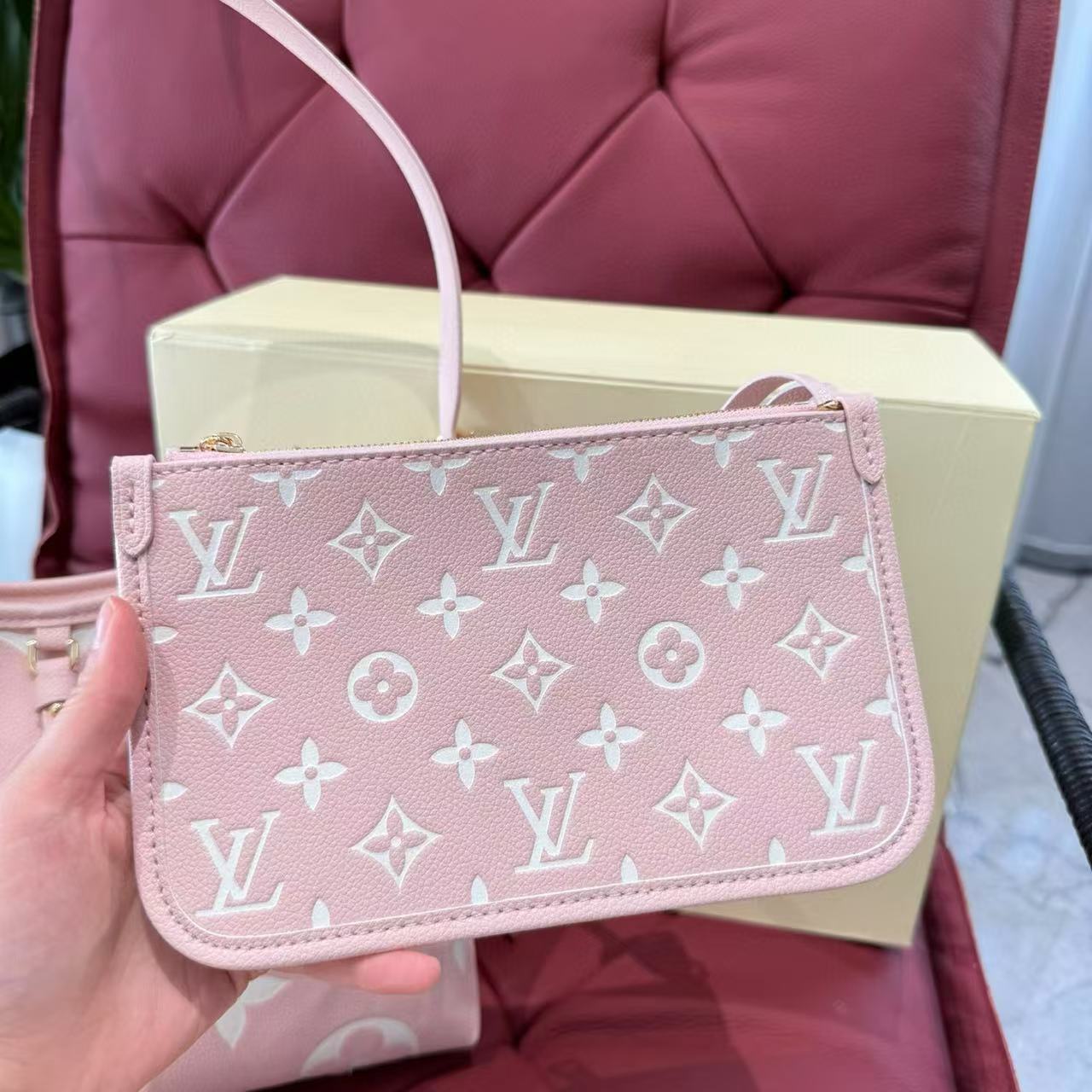 ＬＯＵＩＳ ＶＵＩＴＴＯＮ脇の下のバッグ【50％割引+送料無料】