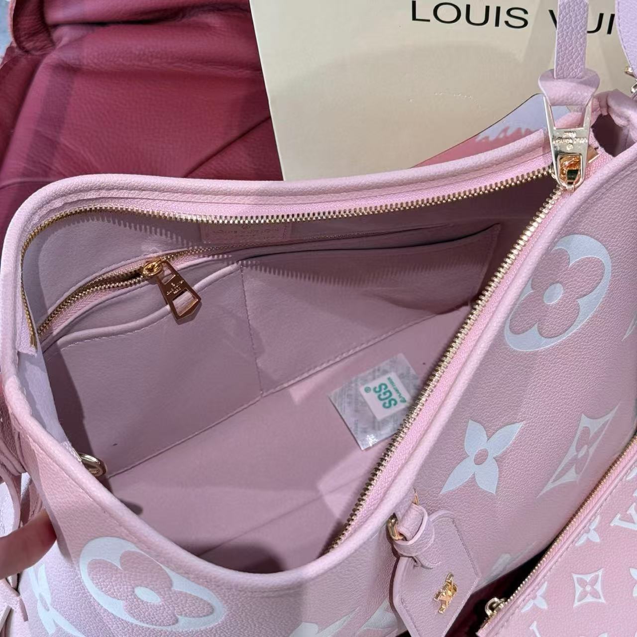 ＬＯＵＩＳ ＶＵＩＴＴＯＮ脇の下のバッグ【50％割引+送料無料】