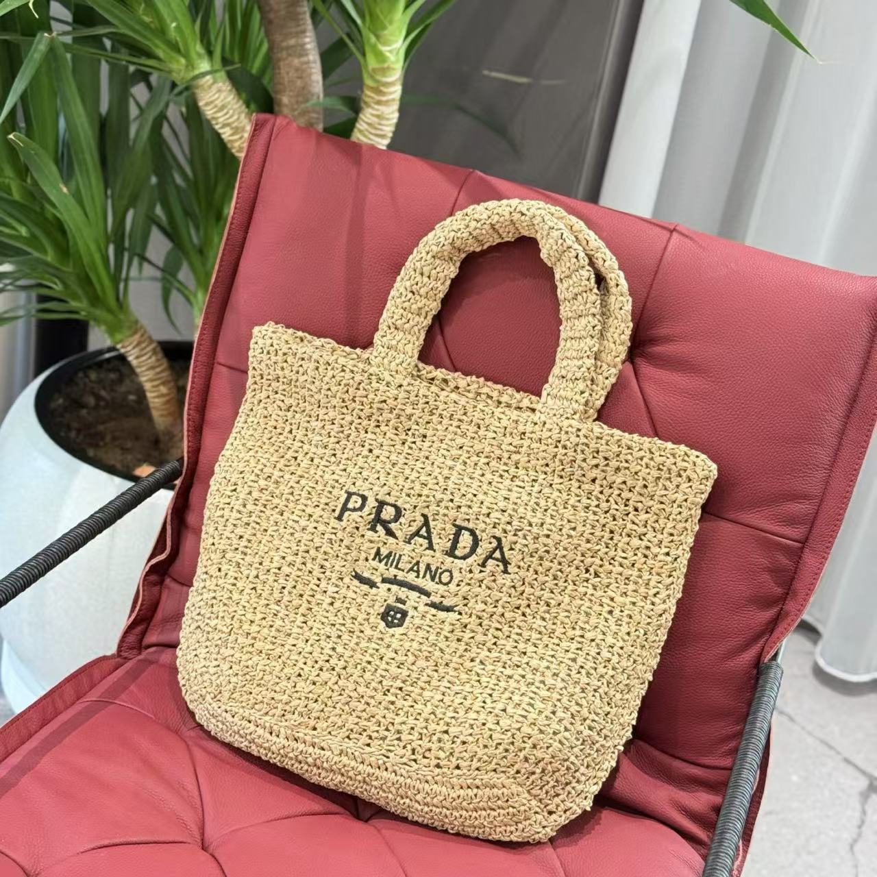 ＰＲＡＤＡ編み込みビーチバッグ【50％割引+送料無料】