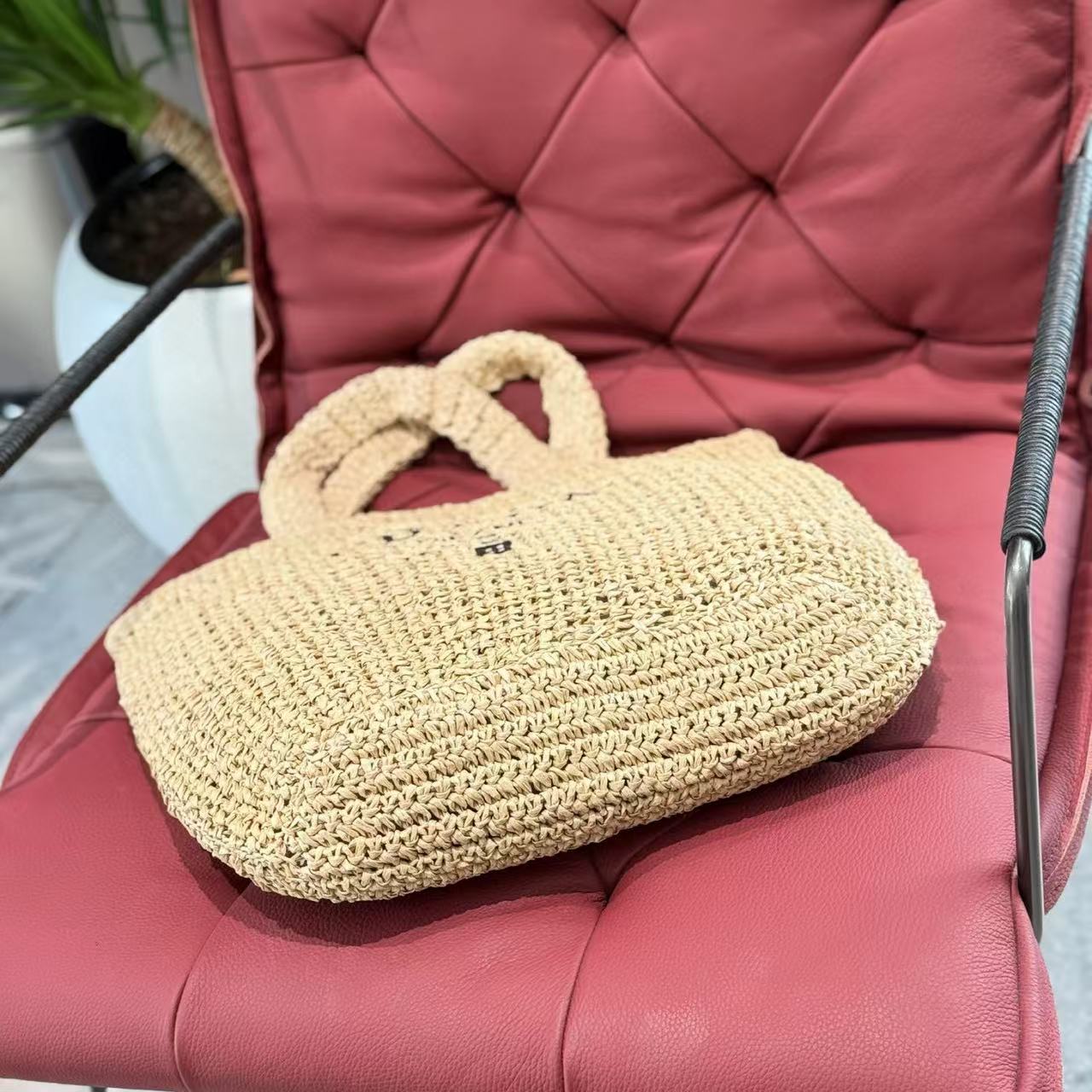 ＰＲＡＤＡ編み込みビーチバッグ【50％割引+送料無料】