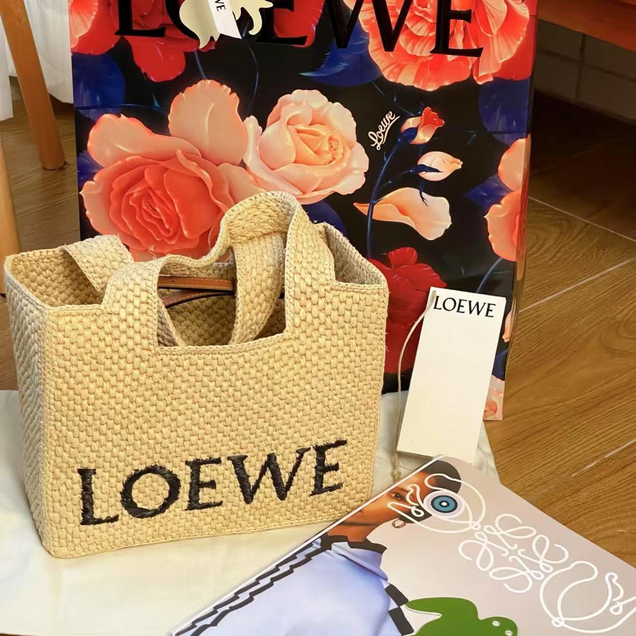 Ｌ０ＷＥＷ刺繍入り織りハンドバッグ【50％割引+送料無料】