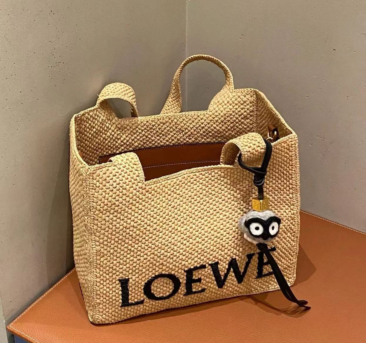 Ｌ０ＷＥＷ刺繍入り織りハンドバッグ【50％割引+送料無料】
