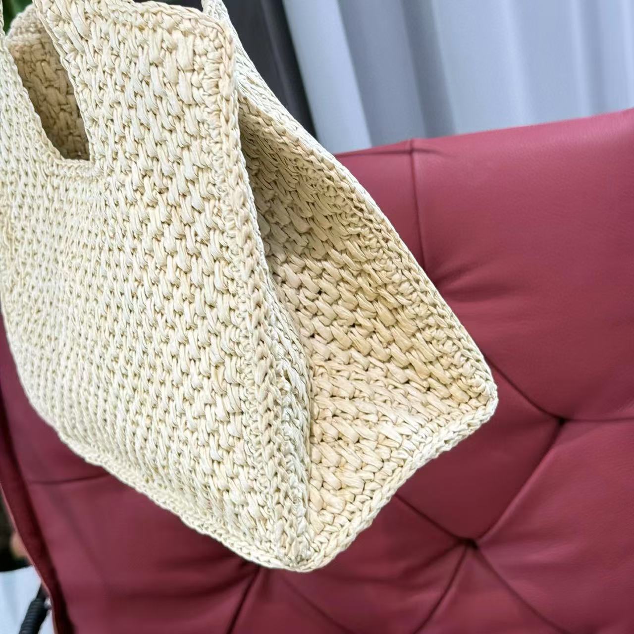 Ｌ０ＷＥＷ刺繍入り織りハンドバッグ【50％割引+送料無料】