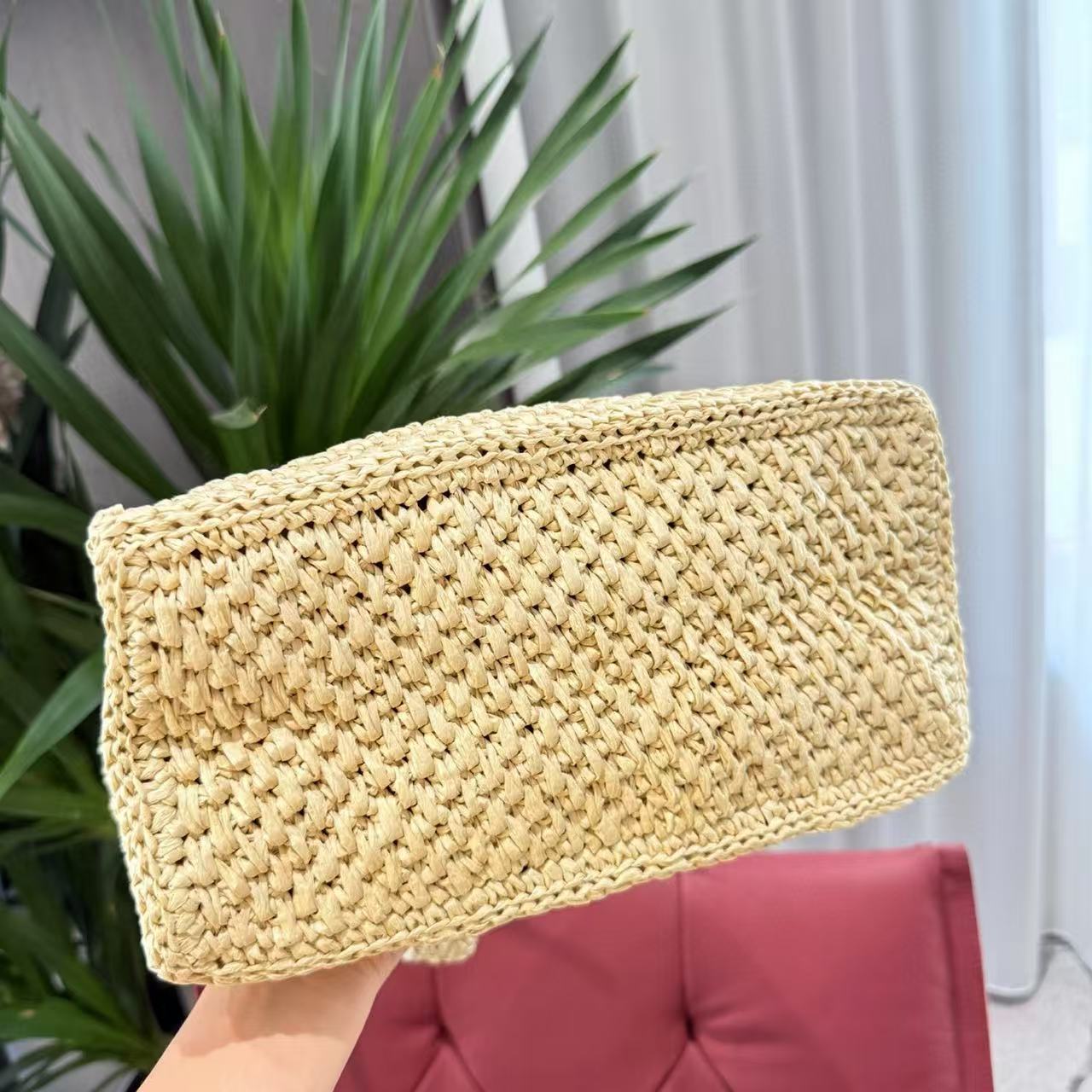 Ｌ０ＷＥＷ刺繍入り織りハンドバッグ【50％割引+送料無料】