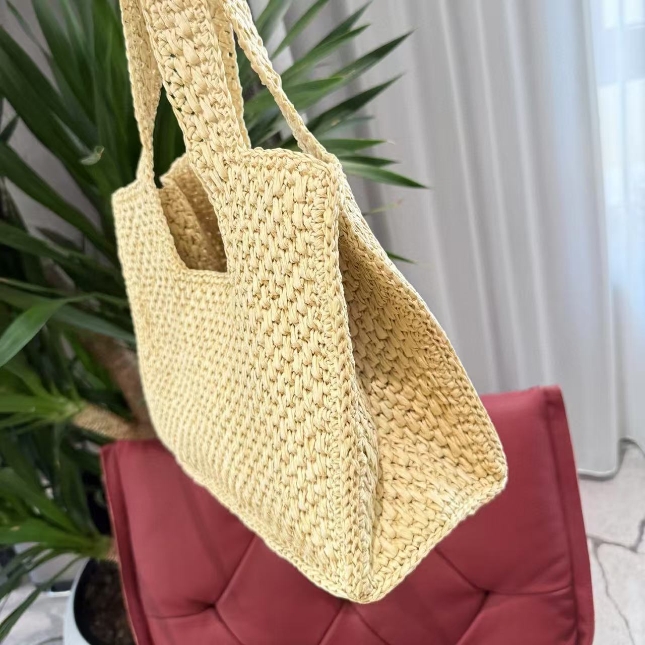 Ｌ０ＷＥＷ刺繍入り織りハンドバッグ【50％割引+送料無料】