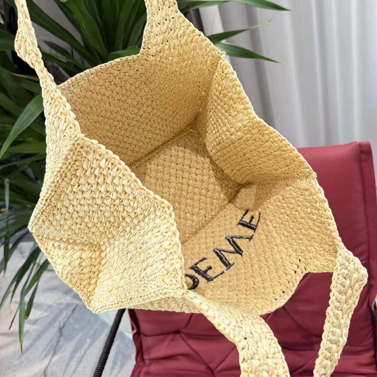 Ｌ０ＷＥＷ刺繍入り織りハンドバッグ【50％割引+送料無料】