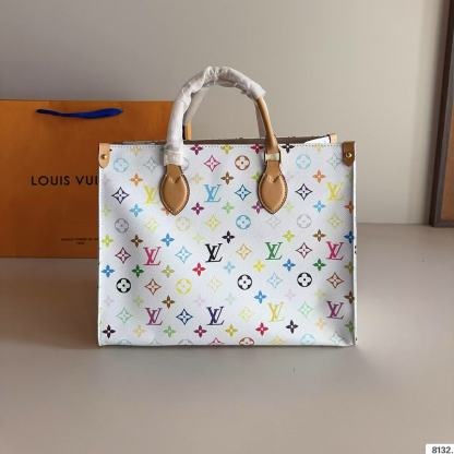 ＬＯＵＩＳ ＶＵＩＴＴＯＮ刺繍入りジャングルプリントトートバッグ【50％割引+送料無料】