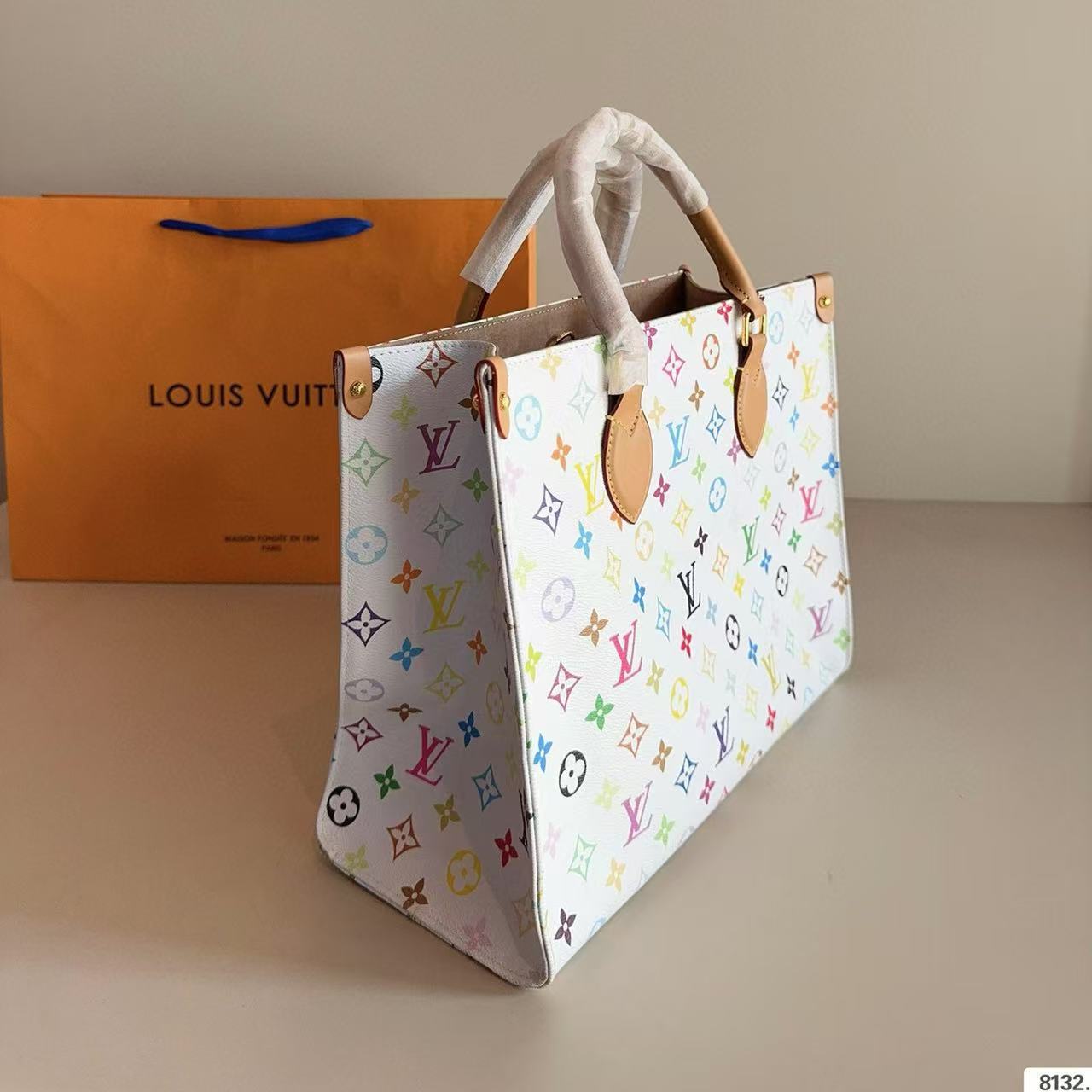 ＬＯＵＩＳ ＶＵＩＴＴＯＮ刺繍入りジャングルプリントトートバッグ【50％割引+送料無料】