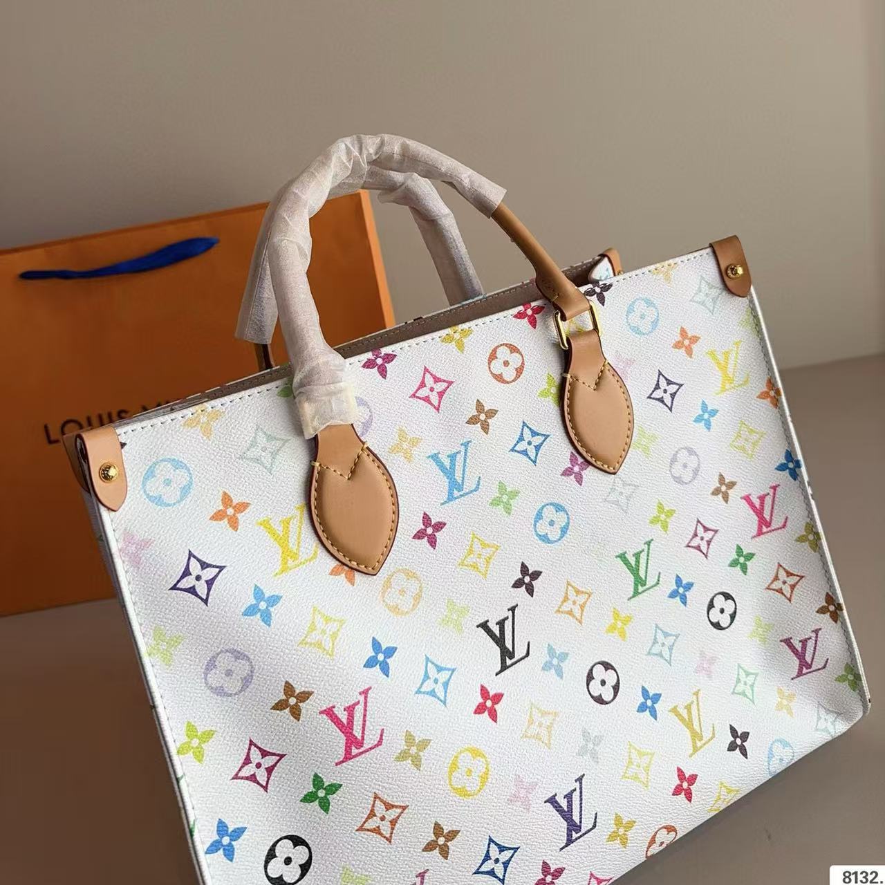 ＬＯＵＩＳ ＶＵＩＴＴＯＮ刺繍入りジャングルプリントトートバッグ【50％割引+送料無料】