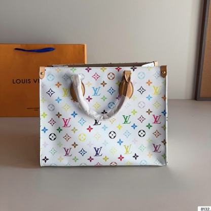 ＬＯＵＩＳ ＶＵＩＴＴＯＮ刺繍入りジャングルプリントトートバッグ【50％割引+送料無料】