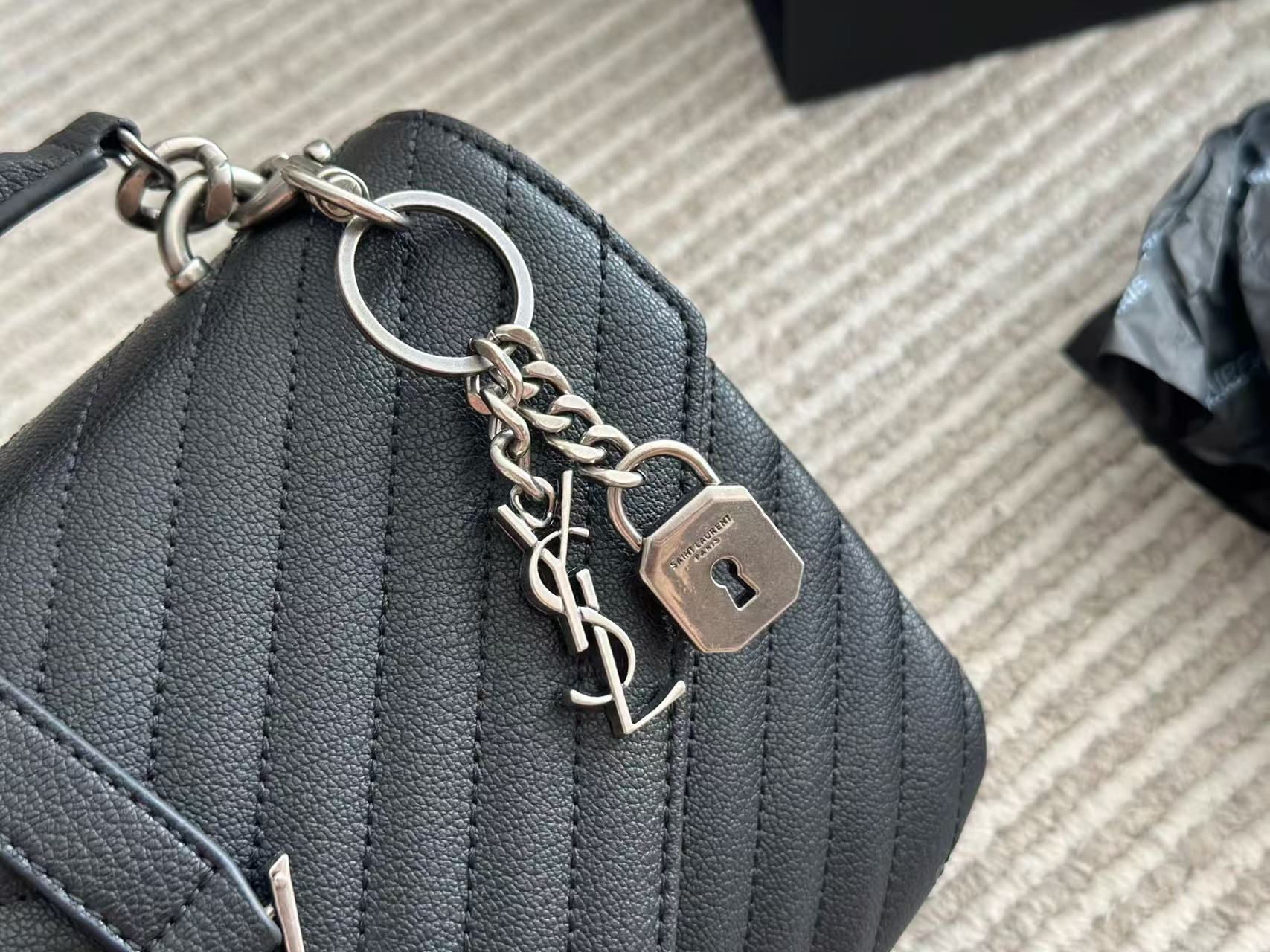 YSL レザーチェーンバッグ【50％割引+送料無料】