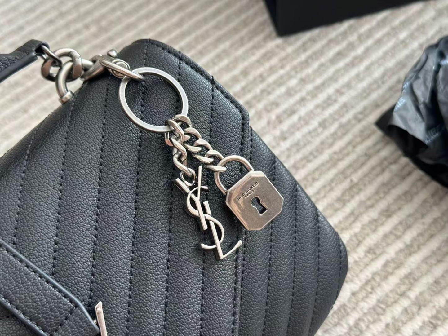 YSL レザーチェーンバッグ【50％割引+送料無料】