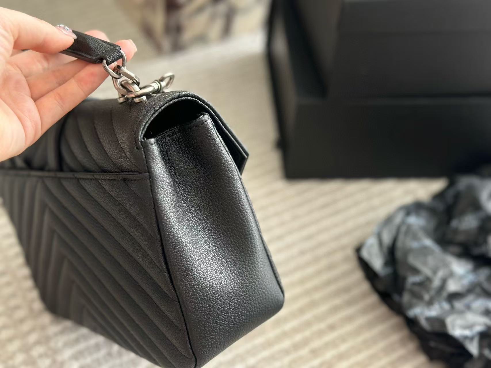 YSL レザーチェーンバッグ【50％割引+送料無料】