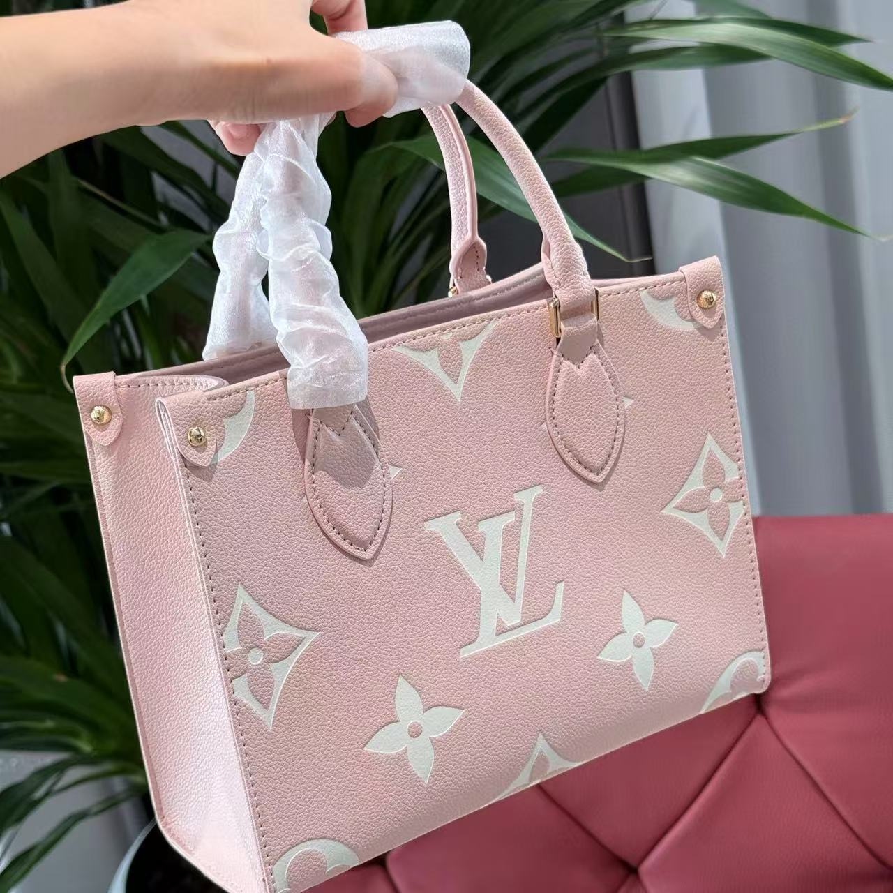 ＬＯＵＩＳ ＶＵＩＴＴＯＮピンクのハンドバッグ【50％割引+送料無料】