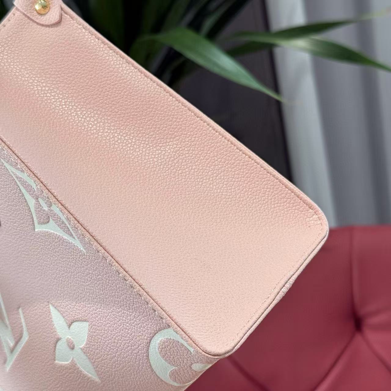 ＬＯＵＩＳ ＶＵＩＴＴＯＮピンクのハンドバッグ【50％割引+送料無料】