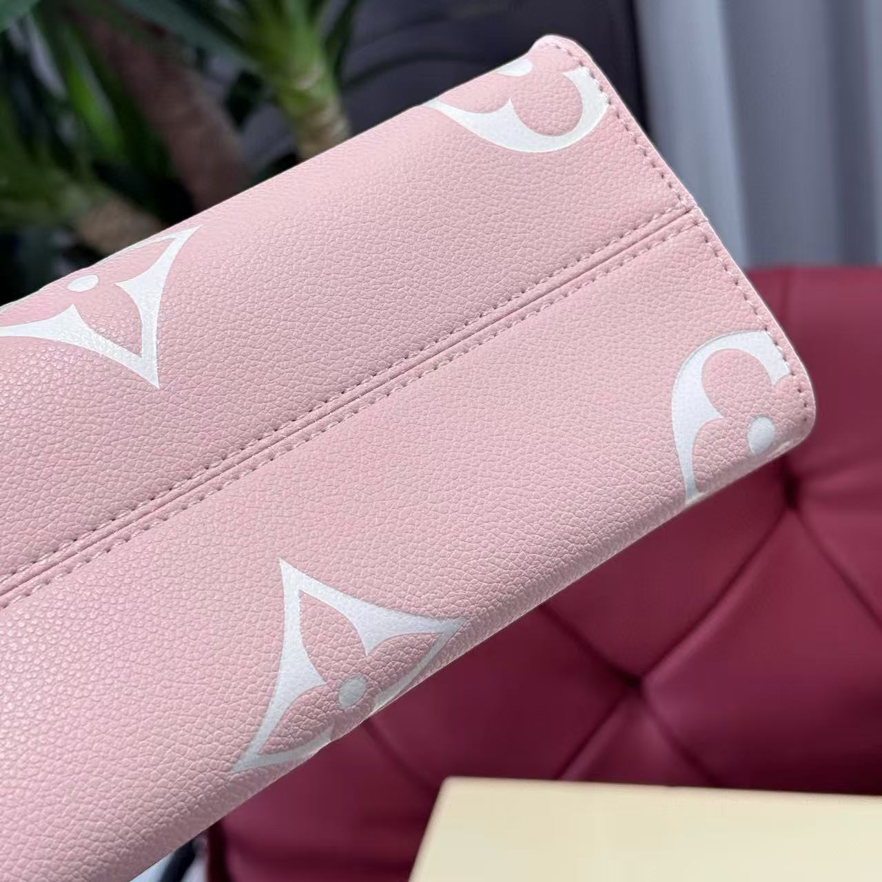 ＬＯＵＩＳ ＶＵＩＴＴＯＮピンクのハンドバッグ【50％割引+送料無料】