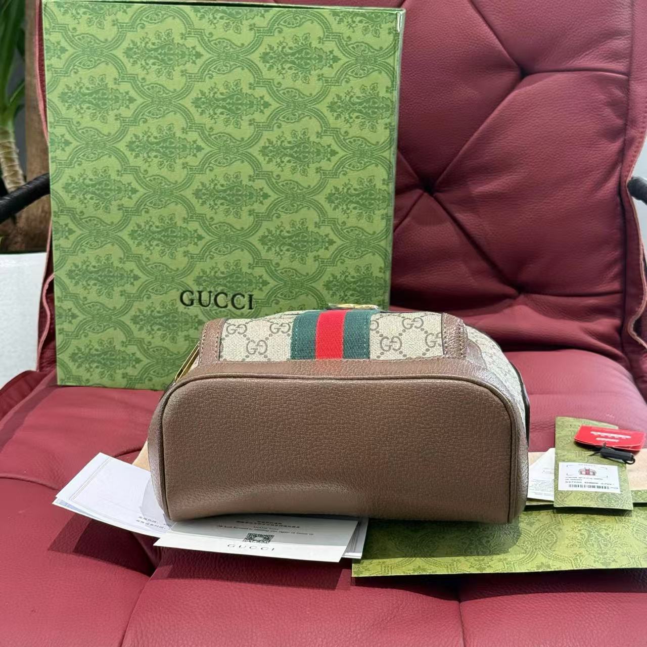 ＧＵＣＣＩクラシックな老眼用ダブル G バックパック【50％割引+送料無料】