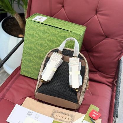 ＧＵＣＣＩクラシックな老眼用ダブル G バックパック【50％割引+送料無料】