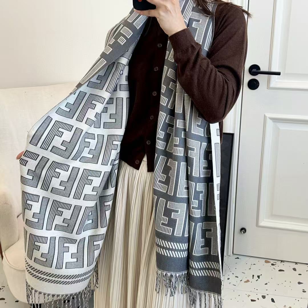 FEND1 FF フリンジ カシミア スカーフ【 50％割引+送料無料】