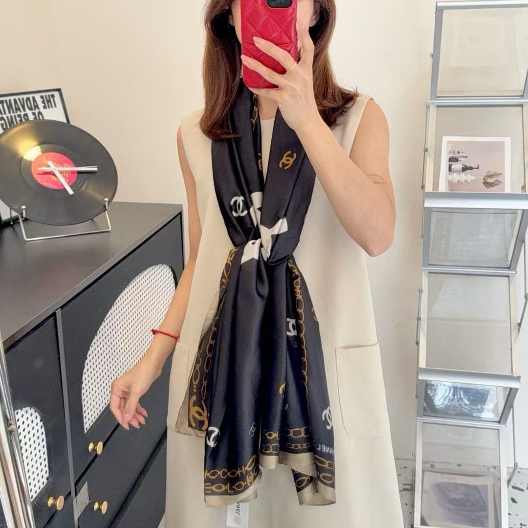 CHANE1 フルロゴ シルクスカーフ【50％割引+送料無料】