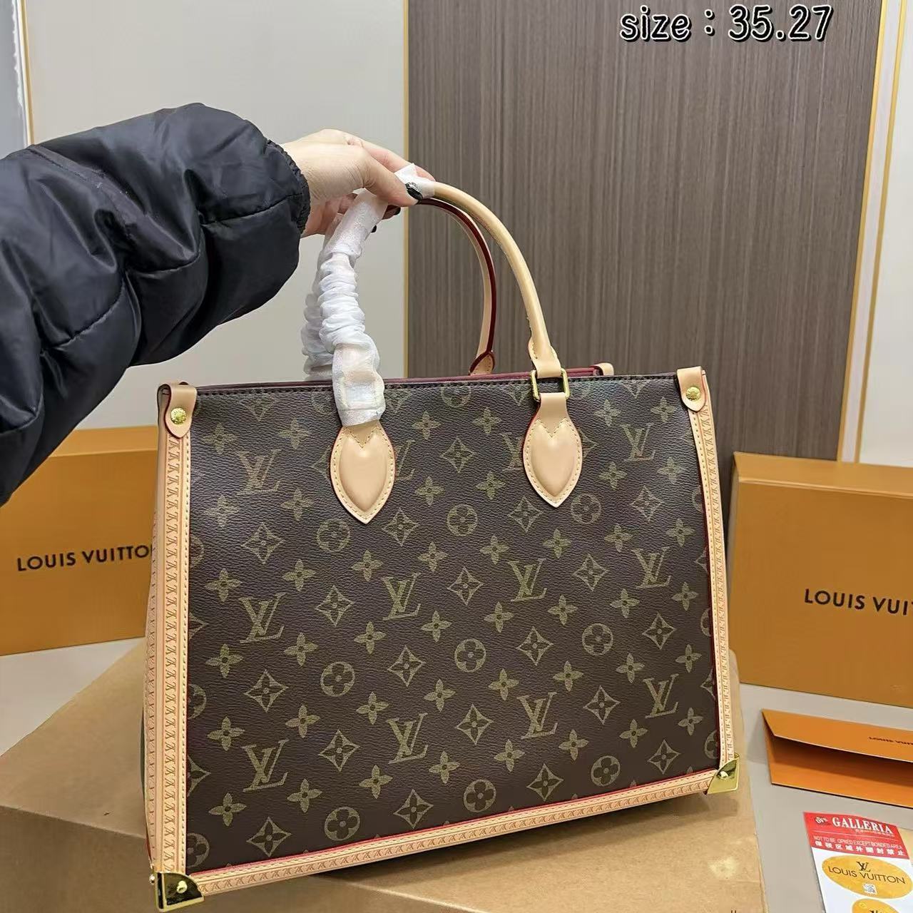 LV老眼トートバッグ【 50％割引+送料無料】