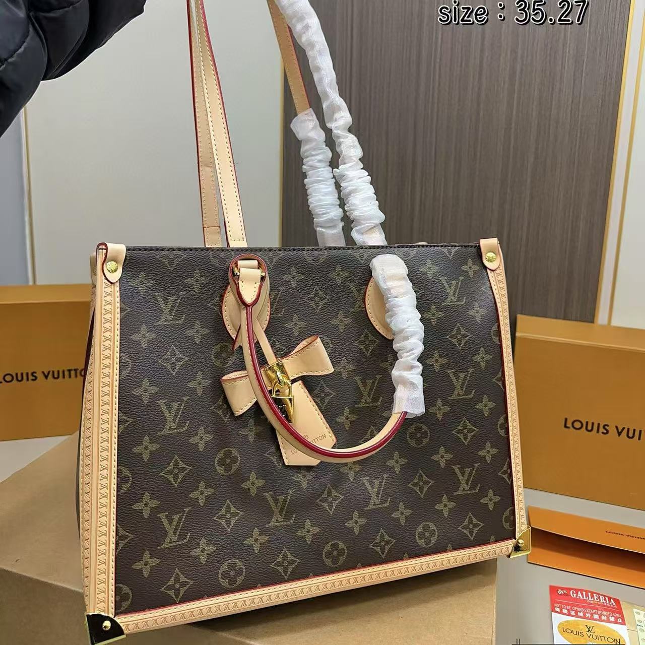 LV老眼トートバッグ【 50％割引+送料無料】