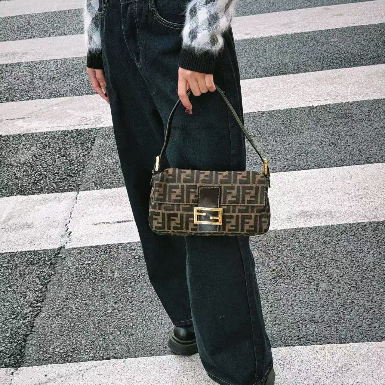 FEND1FF バゲットバッグ【 50％割引+送料無料】