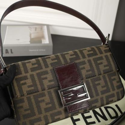 FEND1FF バゲットバッグ【 50％割引+送料無料】