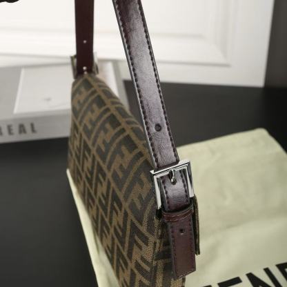 FEND1FF バゲットバッグ【 50％割引+送料無料】