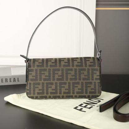 FEND1FF バゲットバッグ【 50％割引+送料無料】
