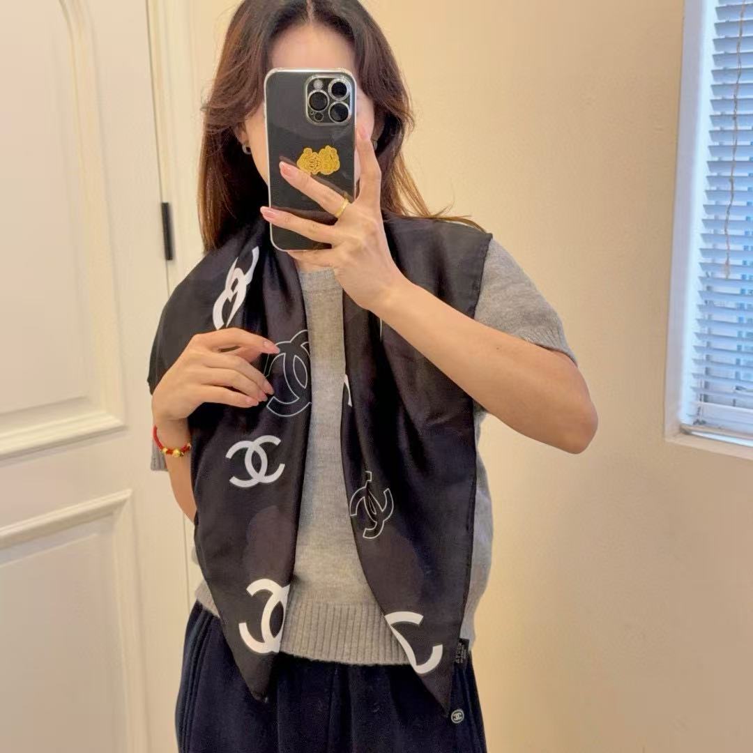 CHANE1 ダブルC シルクスカーフ【 50％割引+送料無料】