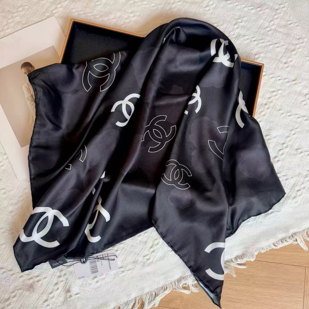 CHANE1 ダブルC シルクスカーフ【 50％割引+送料無料】