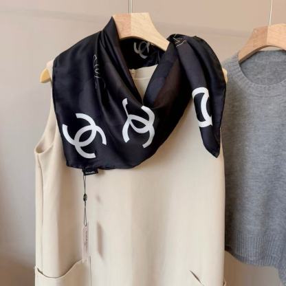 CHANE1 ダブルC シルクスカーフ【 50％割引+送料無料】