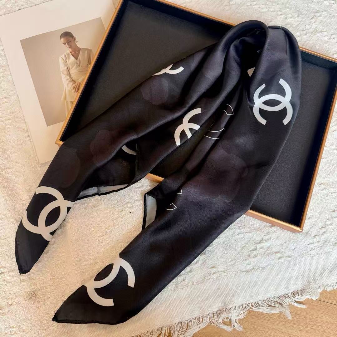 CHANE1 ダブルC シルクスカーフ【 50％割引+送料無料】