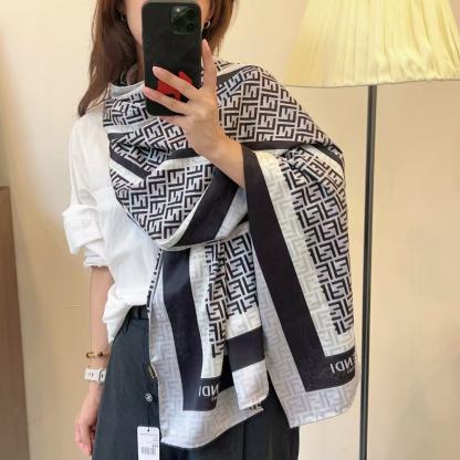 FEND1FF シルクスカーフ【 50％割引+送料無料】